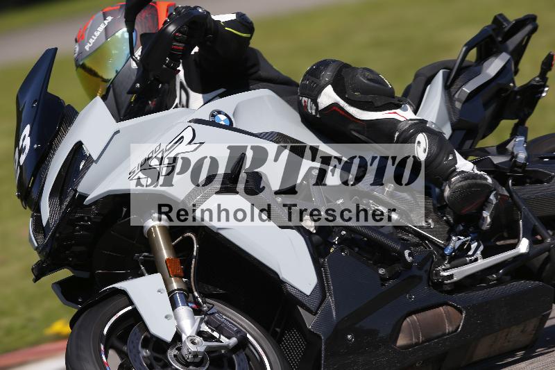 /Archiv-2024/29 12.06.2024 MOTO.CH Track Day ADR/Gruppe gelb/23